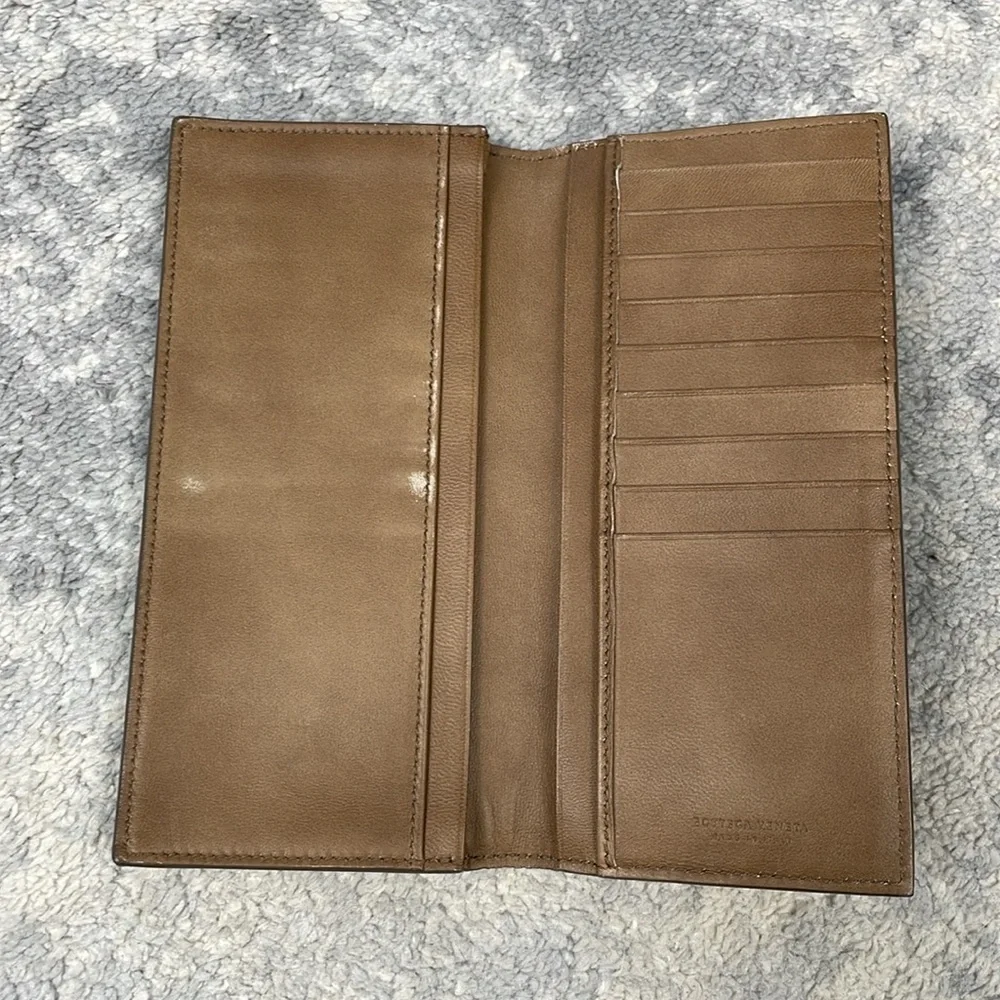 Bottega Veneta Intrecciato Long Wallet Bifold Milk Chocolate Brown Woven Leather